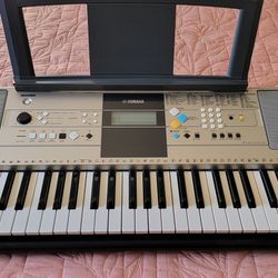 Yamaha Keyboard With Jamstands Stand
