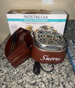Electric S'mores Maker with Roasting Forks