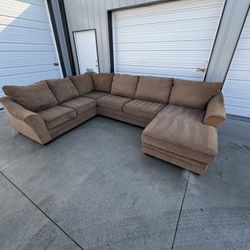 Sectional Couch (FREE DELIVERY‼️)