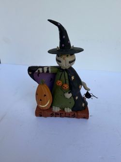Halloween cat figurine
