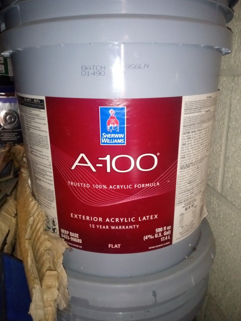 A-100 EXTERIOR DEEP BASE FLAT ACRYLIC LATEX PAINT (4 39/64 GAL) / EGGSHELL BROWN