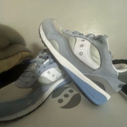 Grey & blue Sauconys