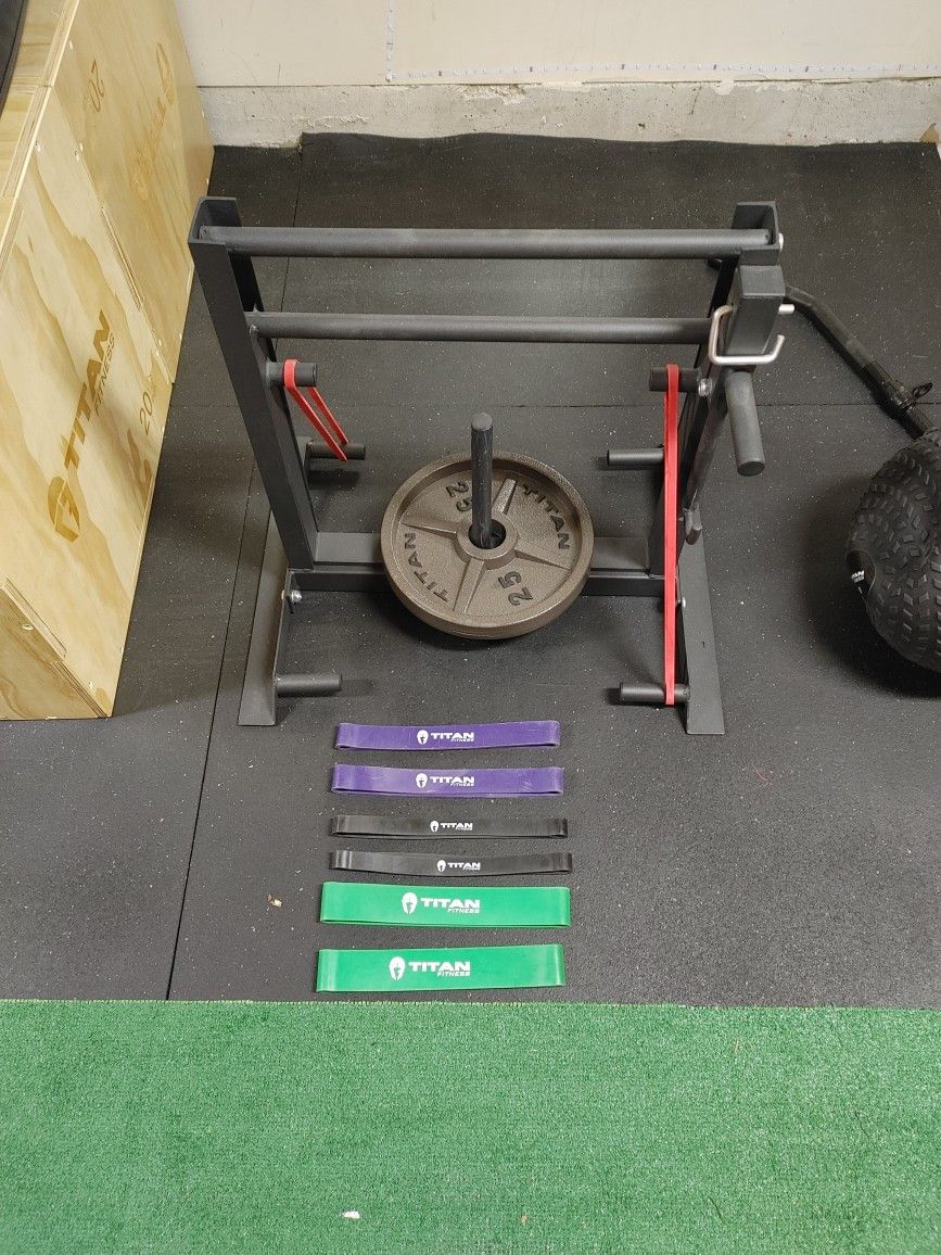 Titan Vice Grip Trainer with Bands