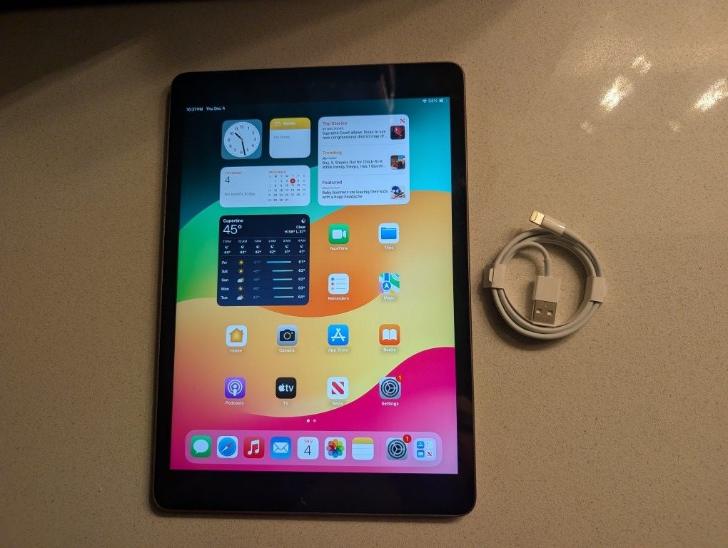 Apple iPad 7th Gen 32GB Space Gray Unlocked