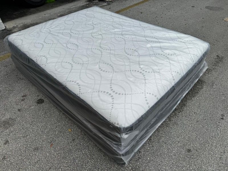MATTRESS QUEEN SIZE REGULAR WITH BOX SPRING 2PCS