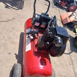 Husky 26 Gallon Compressor 