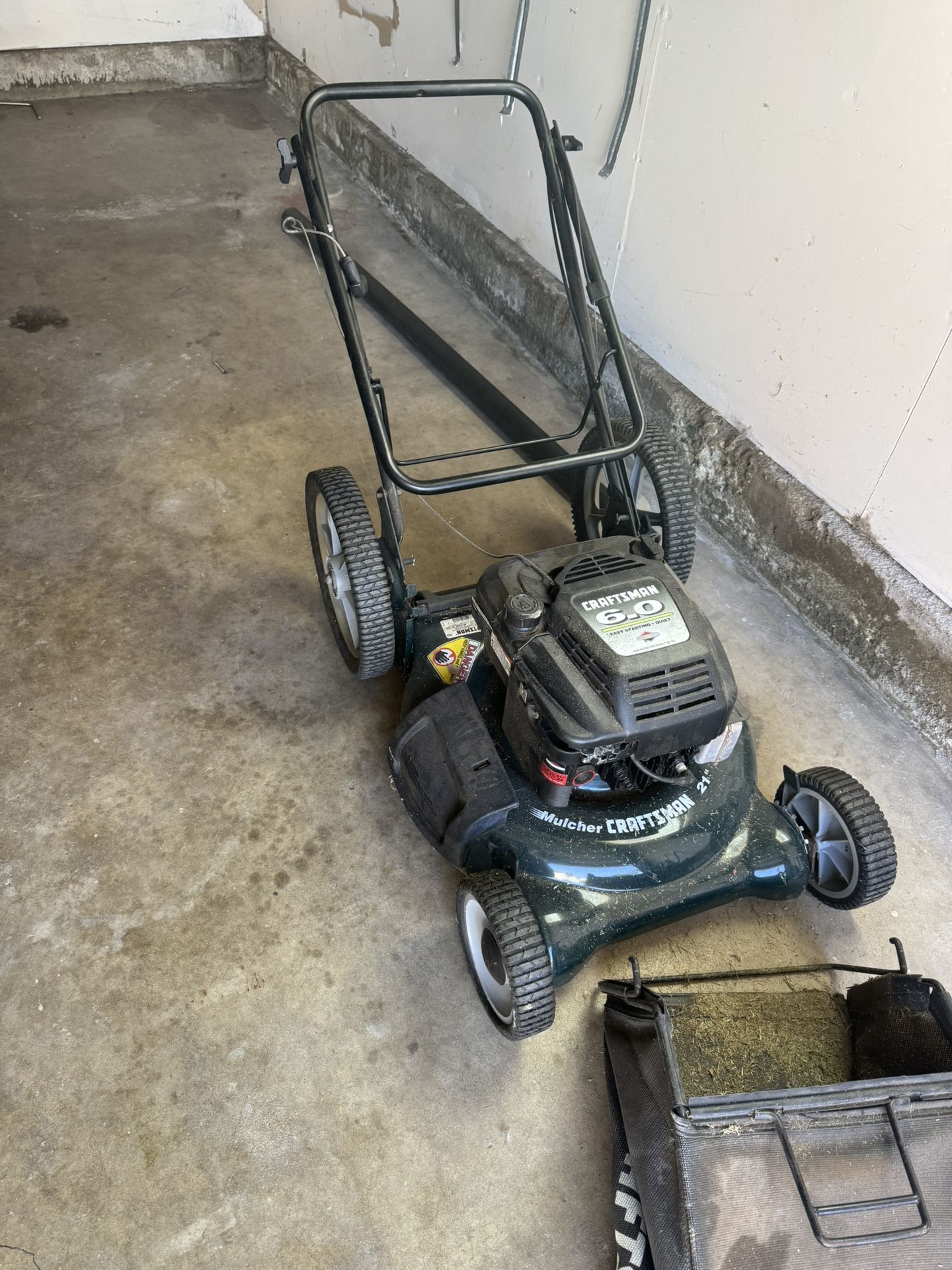 Lawn Mower gas Powered