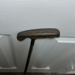 Acushnet Vintage Left Handed Putter