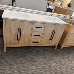60” Bathroom Vanity In Wood Color 