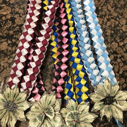 Graduation Leis/ Collares Para Graduaciones Leis