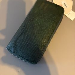 New Imoshion Dressbarn Green Zip around Wallet