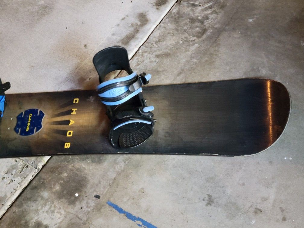 Burton Custom flying V 154 with Malavita Bindings