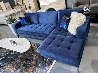 NEW SECTIONAL BLUE VELVET 110x60