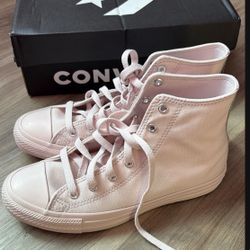  Converse 6 Kids/8 Women’s Shoes  (light Pink )