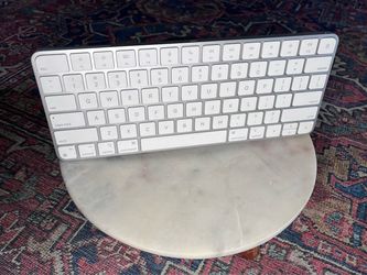 Magic Keyboard (lightning)