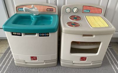 STEP2 TODDLER size Kitchen Sink/dishwasher stove/oven 100 Pcs dishes/food