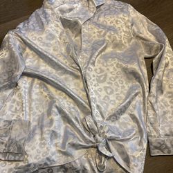 Women’s white leopard top