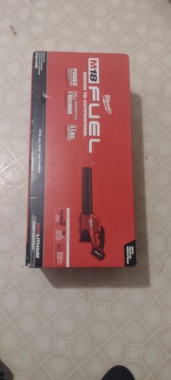 Milwaukee m18 fuel brushless cordless blower 450 cfm 120 mph with battery high output XC8.0Ah and rapid Charger m12v-m18v new one 