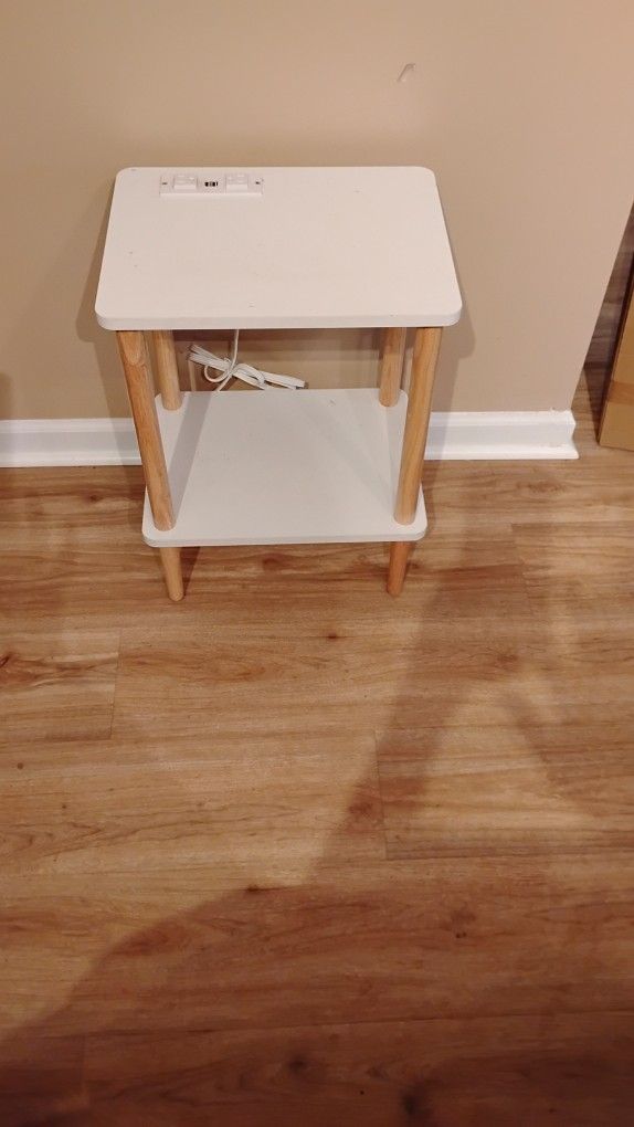 Charging Table