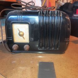 1947 Arvin Model 544 Tube Radio 