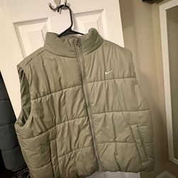 Nike vest