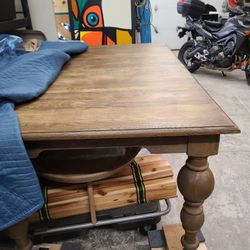 Restoration Hardware Solid Oak Table - Awesome Legs