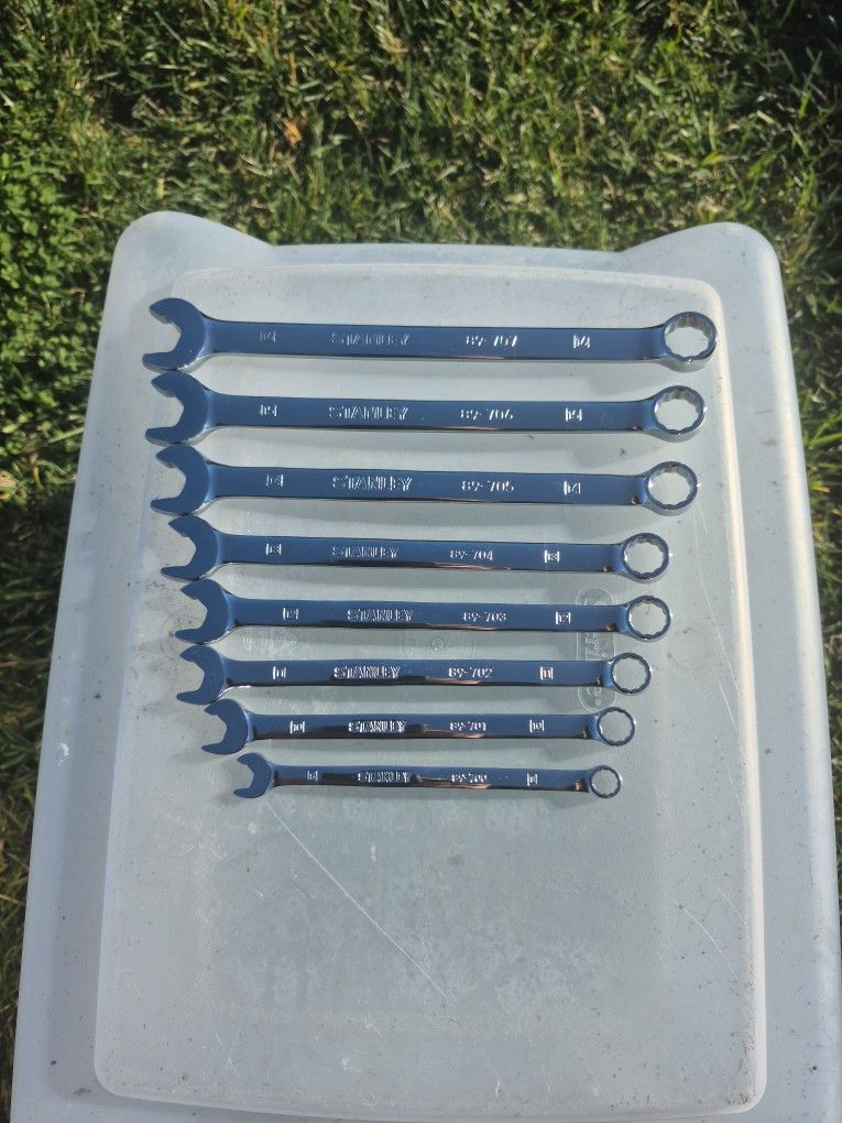 Stanley, 8- Pc metric. Ratchet, action Wrench set.  New condition.