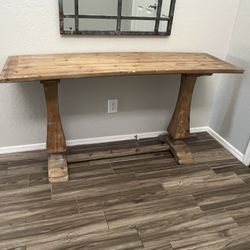 Accent/Entry Table 