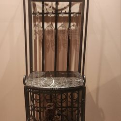 Wine Bar🍷24 Bottle storage
🥂8 Wine Glasses can be hung