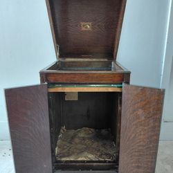 1940s Victor Victoria Liquor Cabinet.