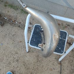 2 strok.\nE dirt bike pipe