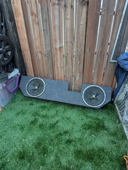 10" Kicker Comp Speakers in custom box