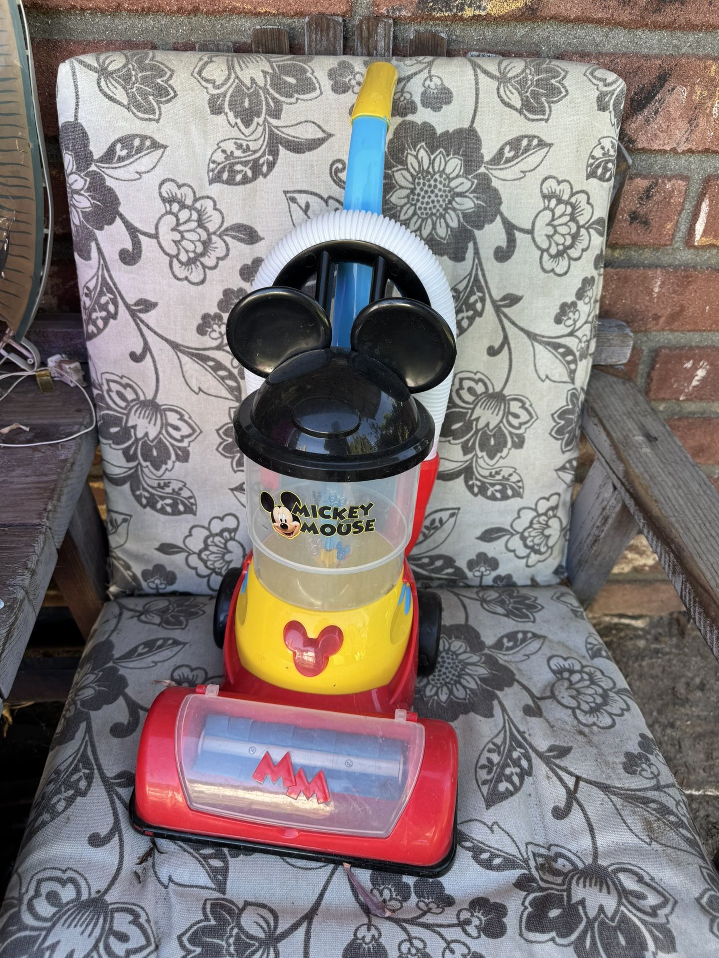 Micky Mouse Toddler Vacuum