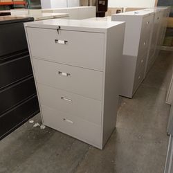 Steelcase 4 Drawer Lateral File Cabinet 