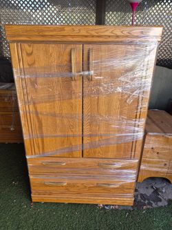 Whole set dresser