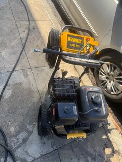 4400 PSI 4.0 GPM Gas Pressure Washer with 420cc Engine, Triplex Pump, Commercial Cold Water Power Washer new $799 firm