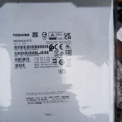 16 TB hardrives