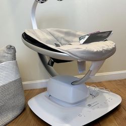 4moms MamaRoo Multi-Motion Baby Swing, Bluetooth Enabled with 5 Unique Motions, Grey