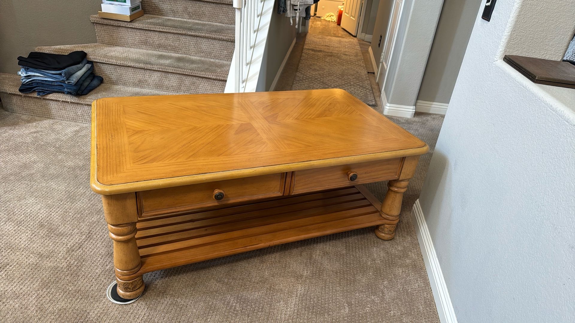 Coffee Table. Great Condition $10