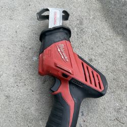 Milwaukee M12 12V Lithium-lon HACKZALL Cordless Reciprocating Saw (Tool-Only)
