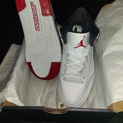 NEW SIZE 3 YOUTH MICHAEL JORDANS