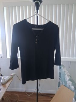 Black undershirt