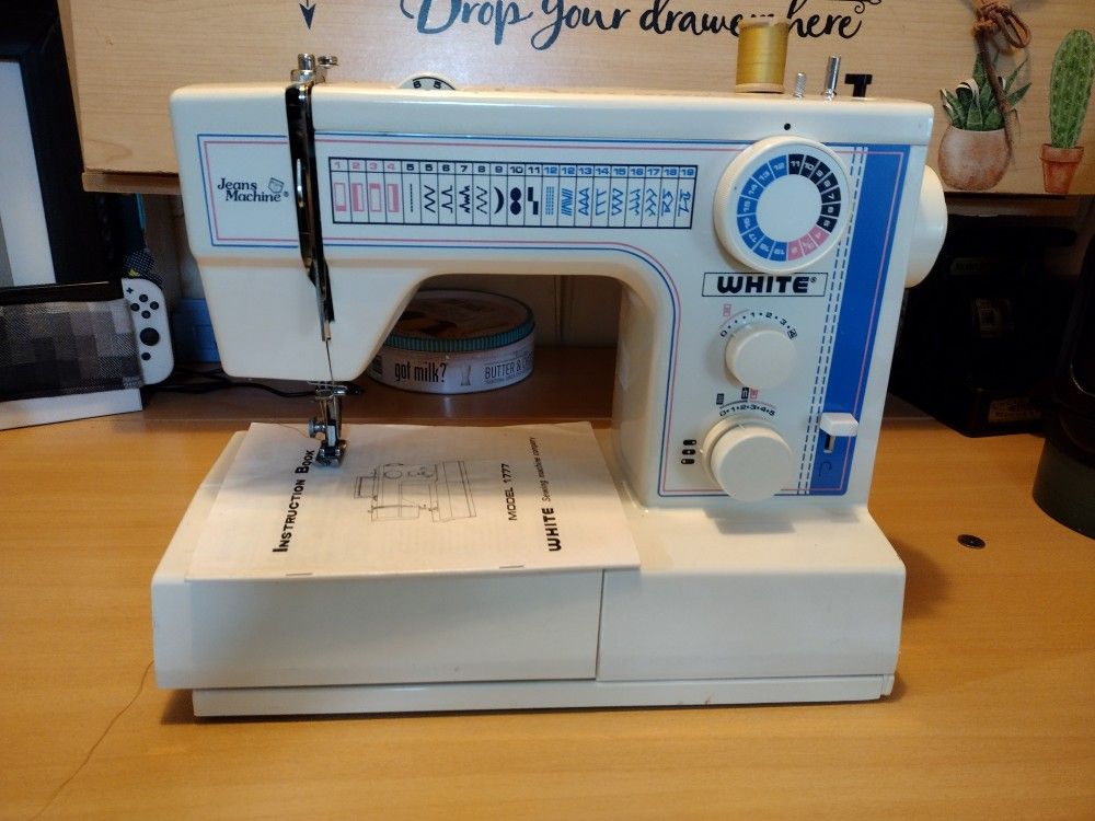 white sewing machine model 1777