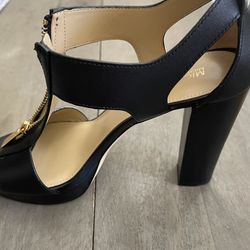 Michael Kors 8.5 Berkeley Sandal (Brand New In Box) 
