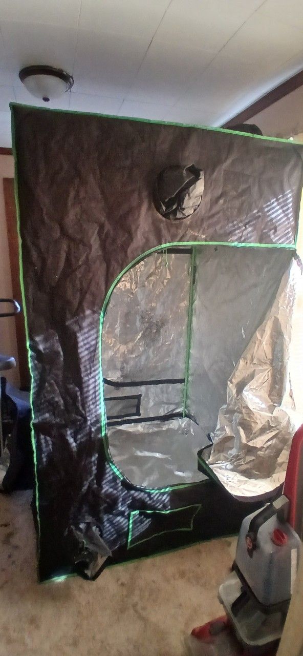 Grow Tent 48x48x78 Tall