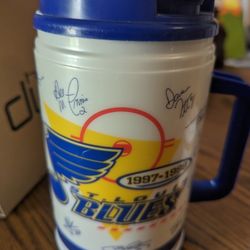 Vintage Blues Cup