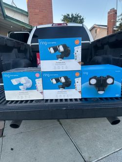Ring Floodlight Wired - Outdoor Smart Lighting with Adjustable Motion Detection, Integrated LEDs,