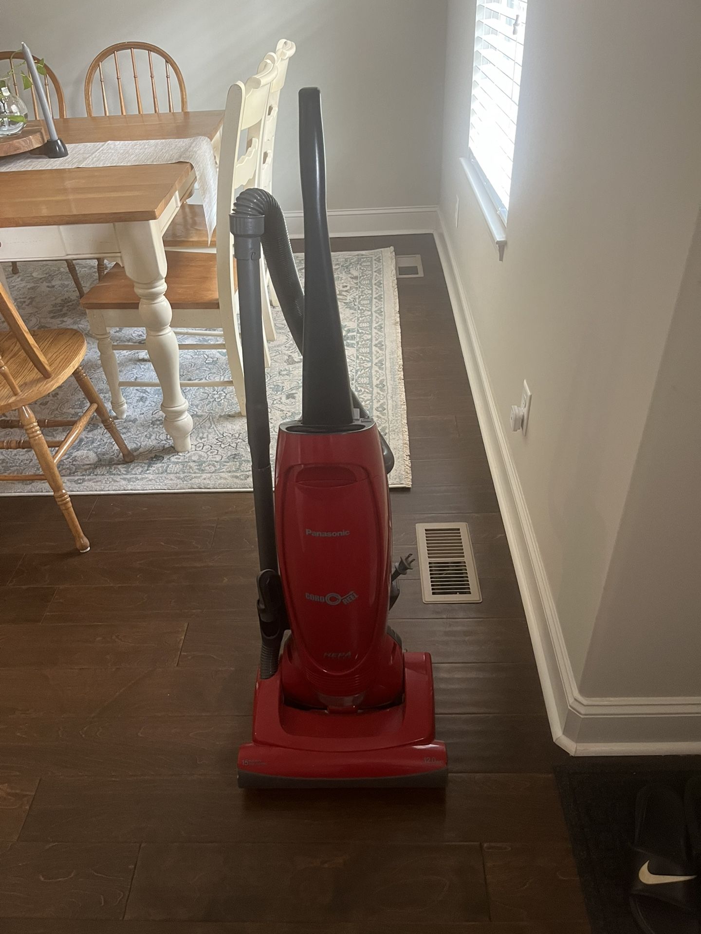 Vacuum Panasonic $200 Retractable Cord