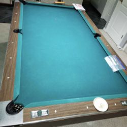 Vintage Billiard Table W/delivery 
