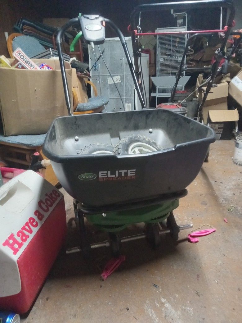 Price reduced! Scotts Elite Seed Spreader